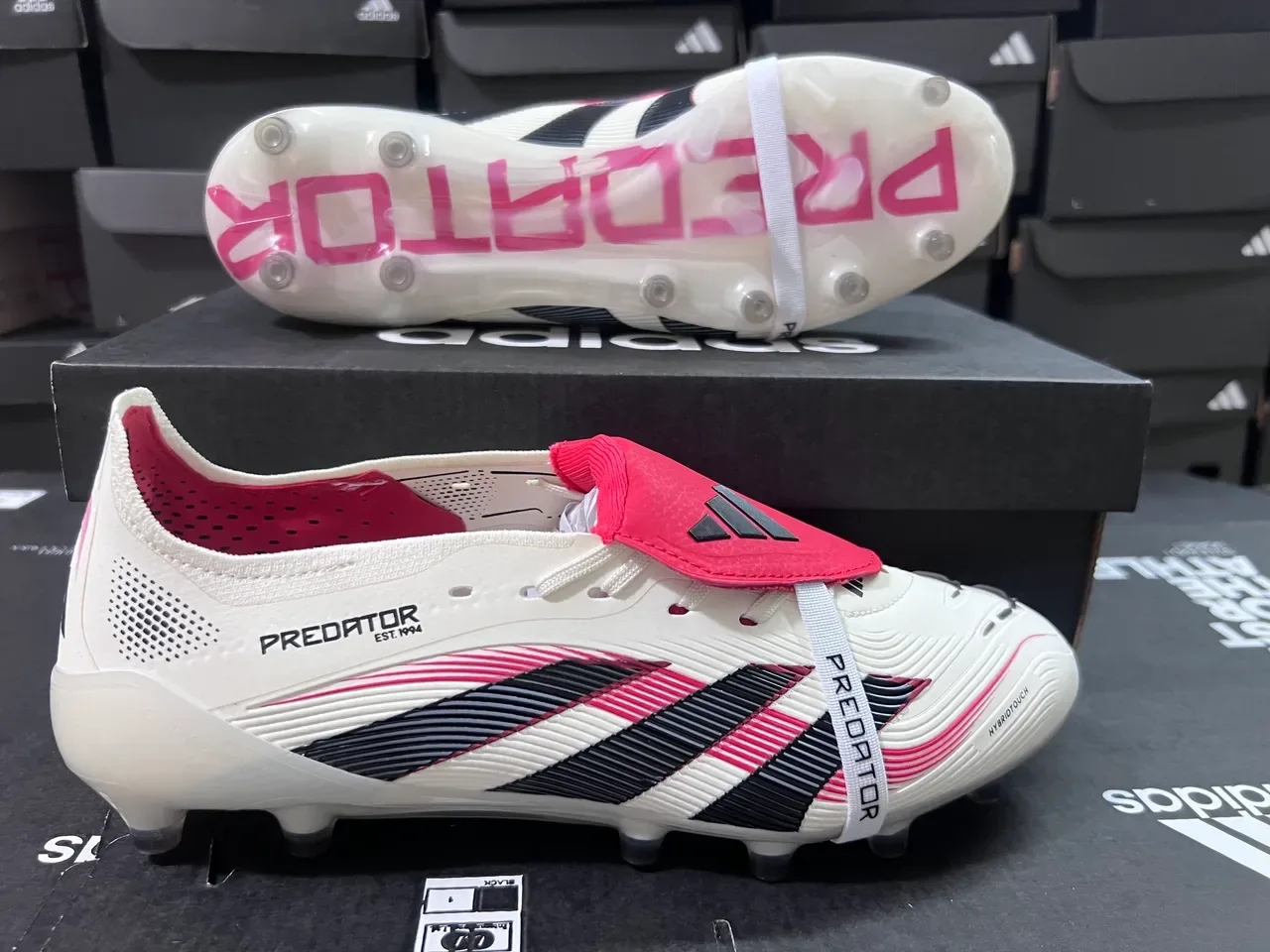 Adidas Beige Noir Bas Molded FG Cleat Textured Forefoot Firm-Ground Chaussures de Football 17