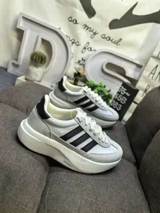 Adidas Beige Black Platform Sole Three-Stripe Side Panel Lifestyle Sneakers 9