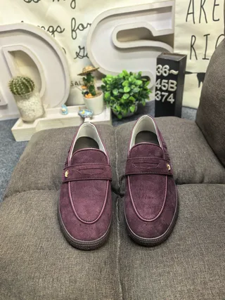 Adidas Beige Brown Suede Upper Moc-Toe Stitching Loafer 20
