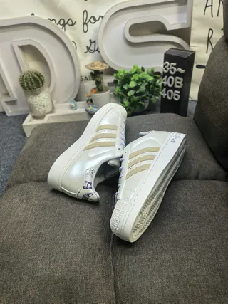 Adidas Beige Gold Low-Top Leather Upper Lifestyle Sneakers 6