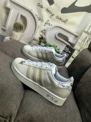 Adidas Beige Gold Low-Top Leather Upper Lifestyle Sneakers 7