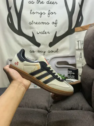 Adidas Beige Red Low-Top Cupsole Three-Stripe Side Panel Lifestyle Sneakers 5