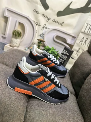 Adidas Black Green Retro Runner Silhouette Three-Stripe Side Panel Lifestyle Sneakers 9