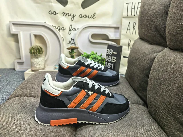 Adidas Black Green Retro Runner Silhouette Three-Stripe Side Panel Lifestyle Sneakers 11