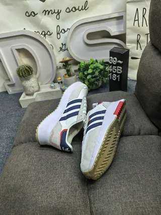 Adidas Black Green Retro Runner Silhouette Three-Stripe Side Panel Lifestyle Sneakers 16