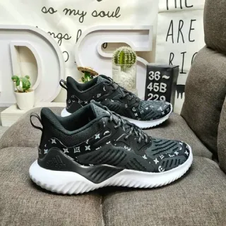 Adidas काला सफेद निट अपर मोनोग्राम प्रिंट लाइफस्टाइल स्नीकर