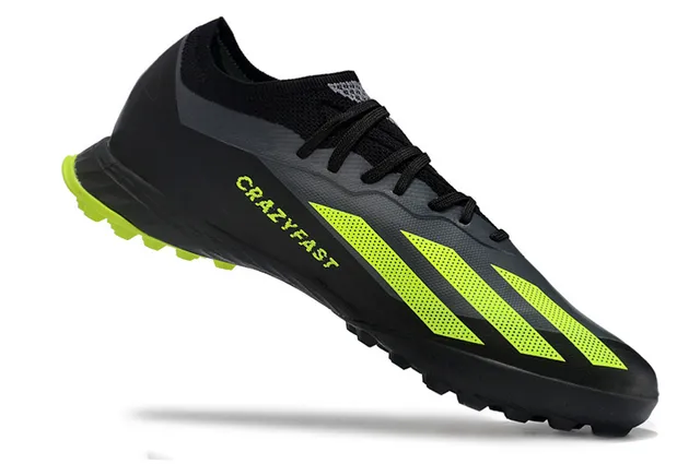Adidas Chaussures de football noir et jaune à upper en maille de bas profil, système de lacets asymétrique pour gazon 2