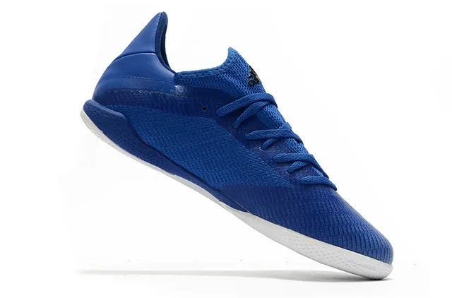 Adidas chaussures de soccer intérieur en knit bleu noir avec trois bandes 9