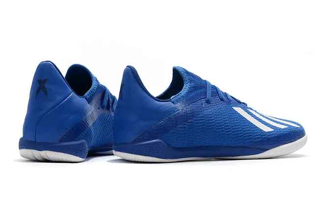 Adidas chaussures de soccer intérieur en knit bleu noir avec trois bandes 12