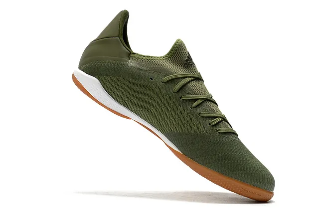 Adidas chaussures de soccer intérieur en knit bleu noir avec trois bandes 17