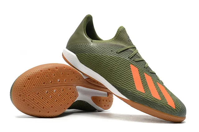 Adidas chaussures de soccer intérieur en knit bleu noir avec trois bandes 19