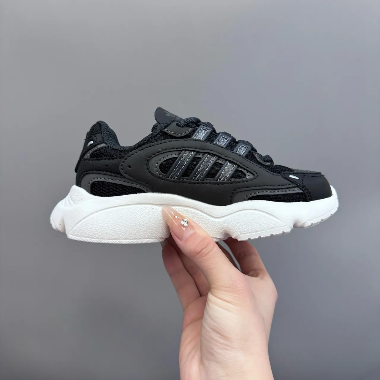 Adidas Chaussures De Sport Bleues Grises Semelle Ondulée Matière Maille Et Superposition De Synthétique Haut sneakers à semelle épaisse 16