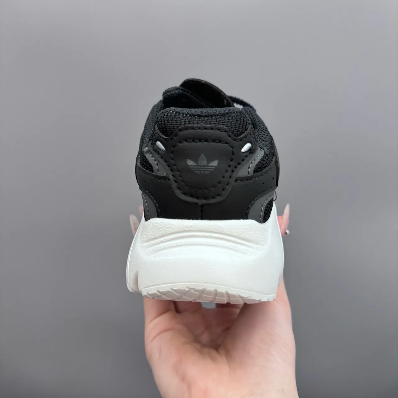 Adidas Chaussures De Sport Bleues Grises Semelle Ondulée Matière Maille Et Superposition De Synthétique Haut sneakers à semelle épaisse 20