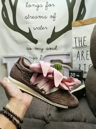 Adidas Brown Pink Laceless Textured Shearling Upper Lifestyle Sneakers 6