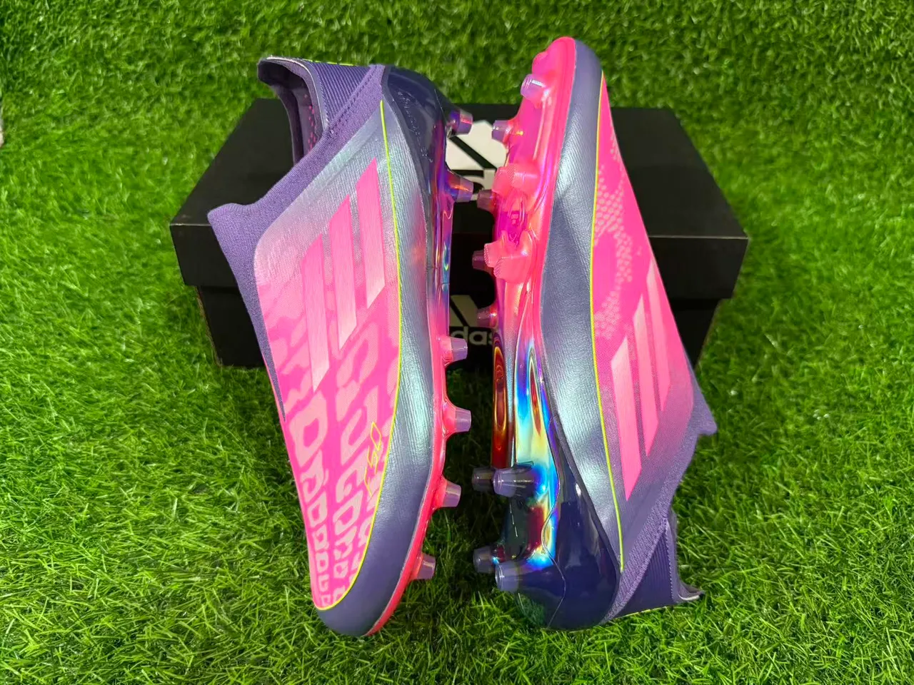Adidas F50 Purple Pink Sock-Fit Collar Geometric Overlay Firm-Ground Soccer Shoes 3