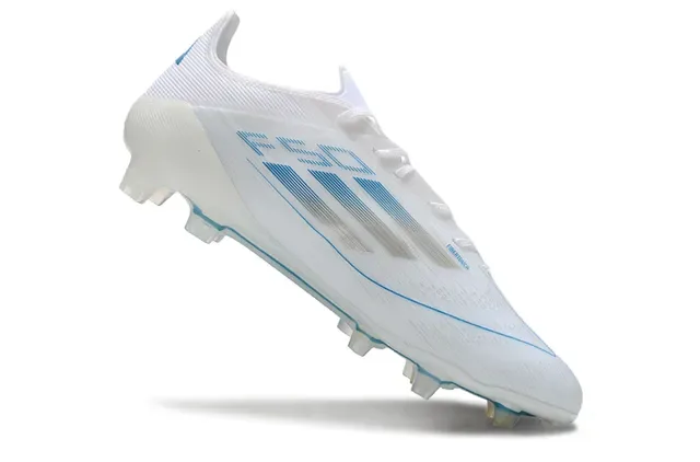 Adidas F50 Tênis de Futebol branco e azul upper low-cut knit detalhe gráfico de listras horizontais Firm-Ground 2