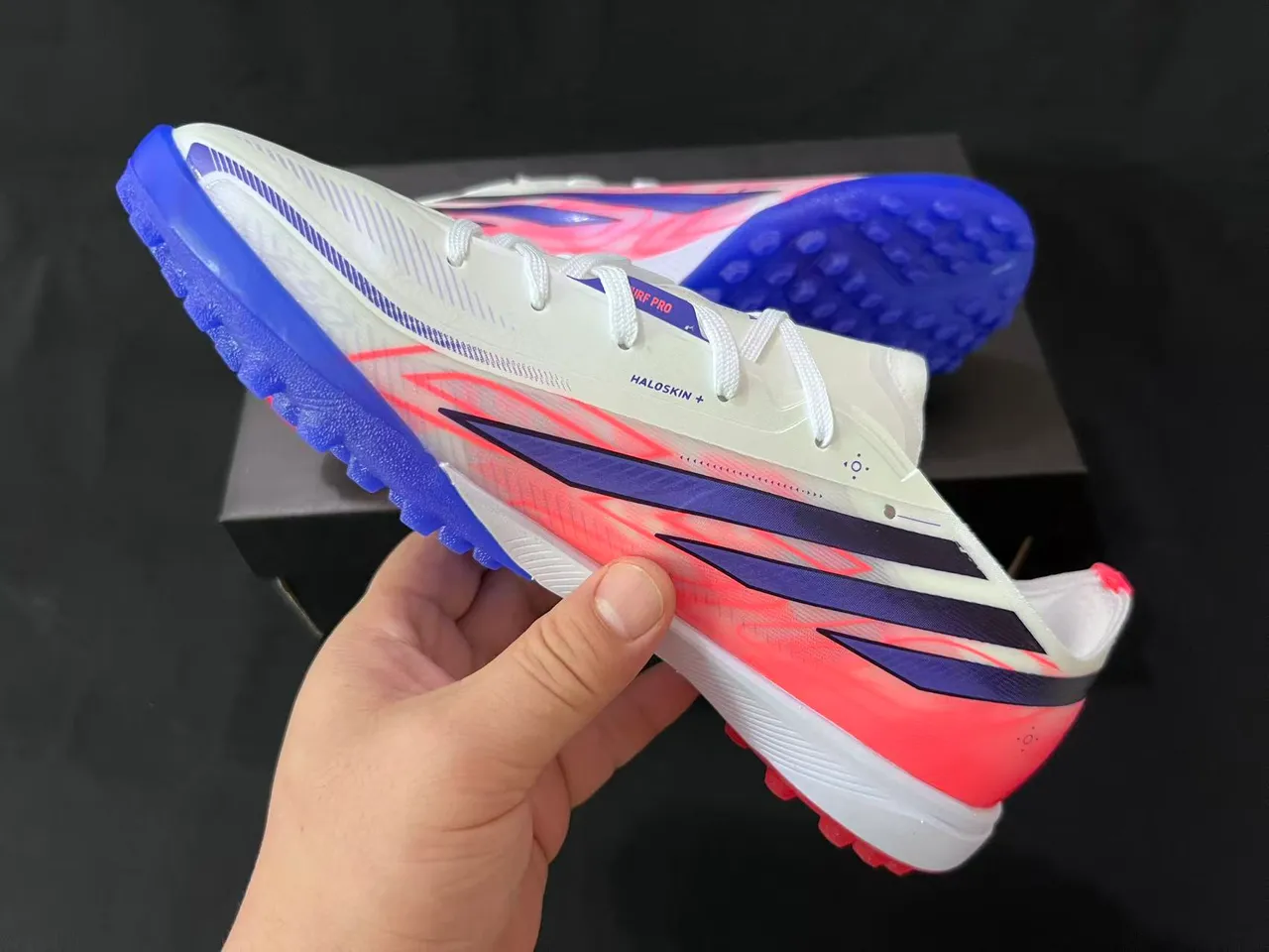 Adidas F50 Blanco Rosa Bajo Corte Púas Cónicas Moldadas Césped Zapatos de Fútbol 4