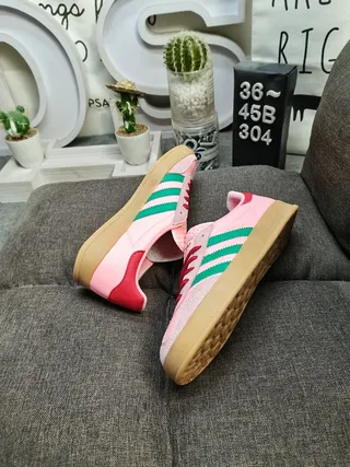 Adidas Gazelle 粉绿红生胶底休闲运动鞋 6