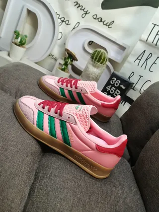 Adidas Gazelle 粉绿红生胶底休闲运动鞋 7
