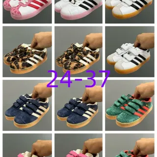 Adidas Gazelle गुलाबी हार्ट प्रिंट लाइफस्टाइल स्नीकर