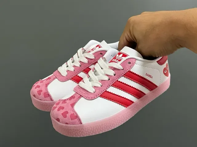 Adidas Gazelle Pink Heart Print Lifestyle Sneakers 12