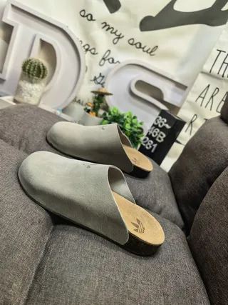 Adidas Gray Brown Suede Upper Cork Sole Slippers 7