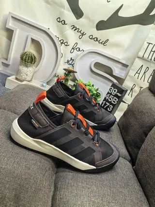 Adidas Gray Orange Low-Top Lace-Up Lifestyle Sneakers 9