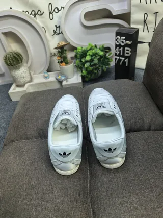 Adidas Gray White Low-Top Metallic Upper Lifestyle Sneakers 8