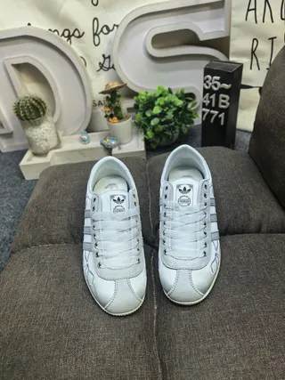 Adidas Gray White Low-Top Metallic Upper Lifestyle Sneakers 10