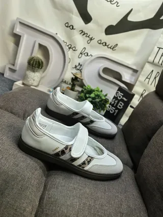 Adidas Green Beige Laceless Strap Closure Mesh And Synthetic Overlay Lifestyle Sneakers 19