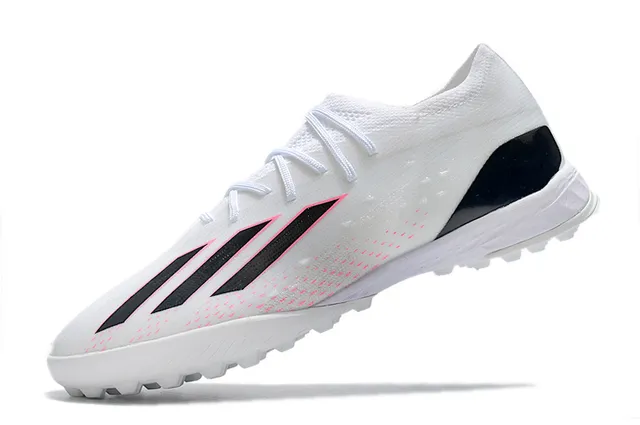 Adidas Chaussures de football avec upper en tricot vert noir, lacets asymétriques et gazon artificiel 3