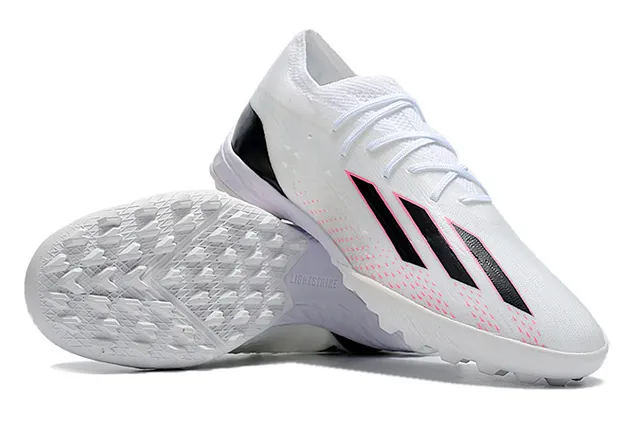 Adidas Chaussures de football avec upper en tricot vert noir, lacets asymétriques et gazon artificiel 4