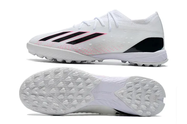 Adidas Chaussures de football avec upper en tricot vert noir, lacets asymétriques et gazon artificiel 7