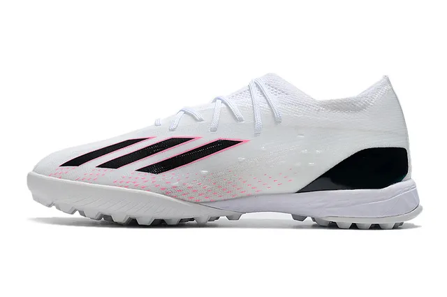 Adidas Chaussures de football avec upper en tricot vert noir, lacets asymétriques et gazon artificiel 8