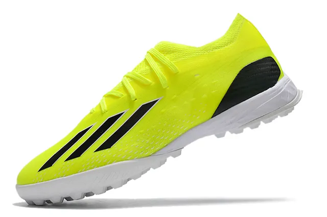 Adidas Chaussures de football avec upper en tricot vert noir, lacets asymétriques et gazon artificiel 10