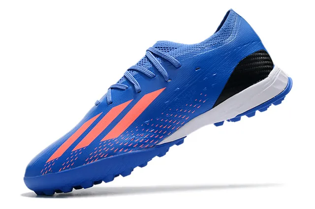 Adidas Chaussures de football avec upper en tricot vert noir, lacets asymétriques et gazon artificiel 17