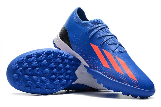Adidas Chaussures de football avec upper en tricot vert noir, lacets asymétriques et gazon artificiel 18