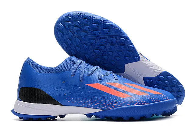 Adidas Chaussures de football avec upper en tricot vert noir, lacets asymétriques et gazon artificiel 20