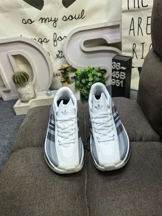 Adidas Hyperboost White Gray Black Running Shoes 10