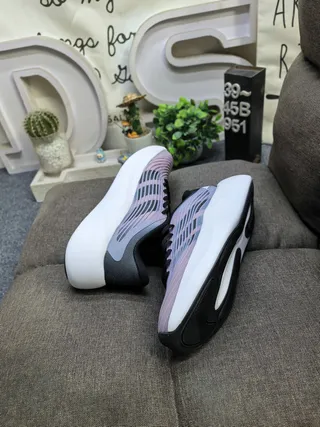 Adidas Pink and Maroon Wave-Upper Lifestyle Sneakers 6