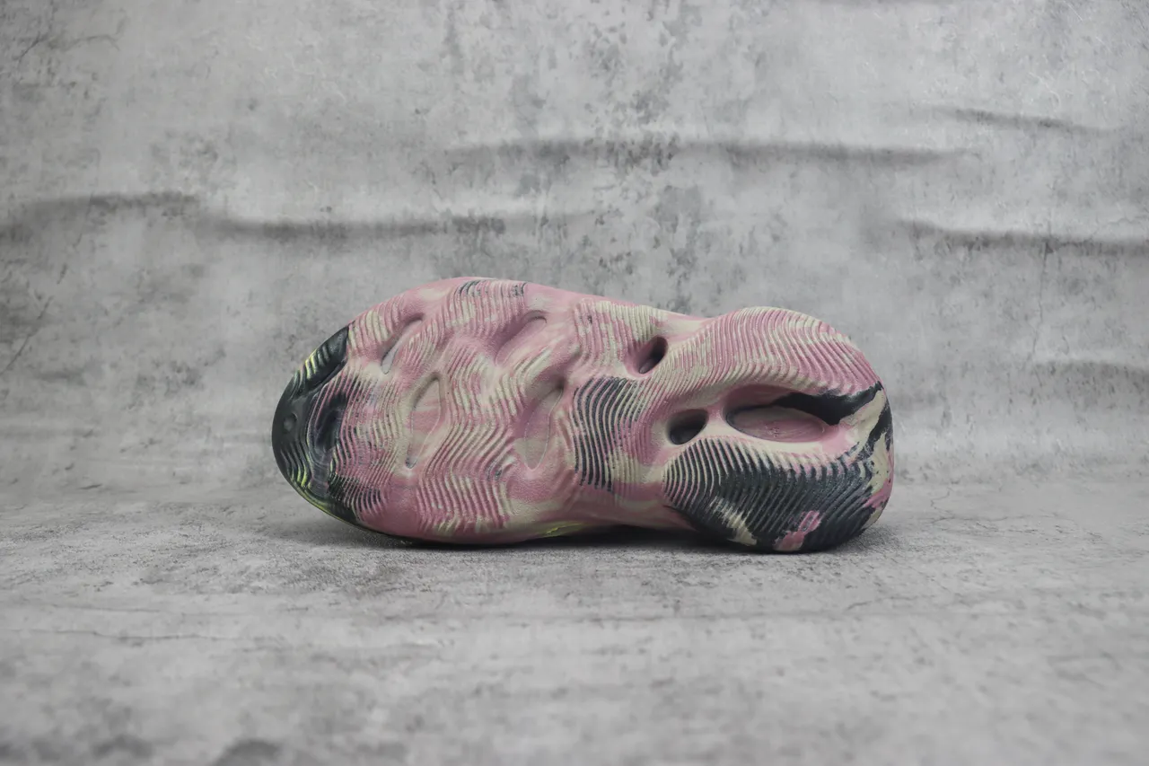 Adidas Pink Black Molded Foam Ventilated Cutouts Lifestyle Sneakers 8