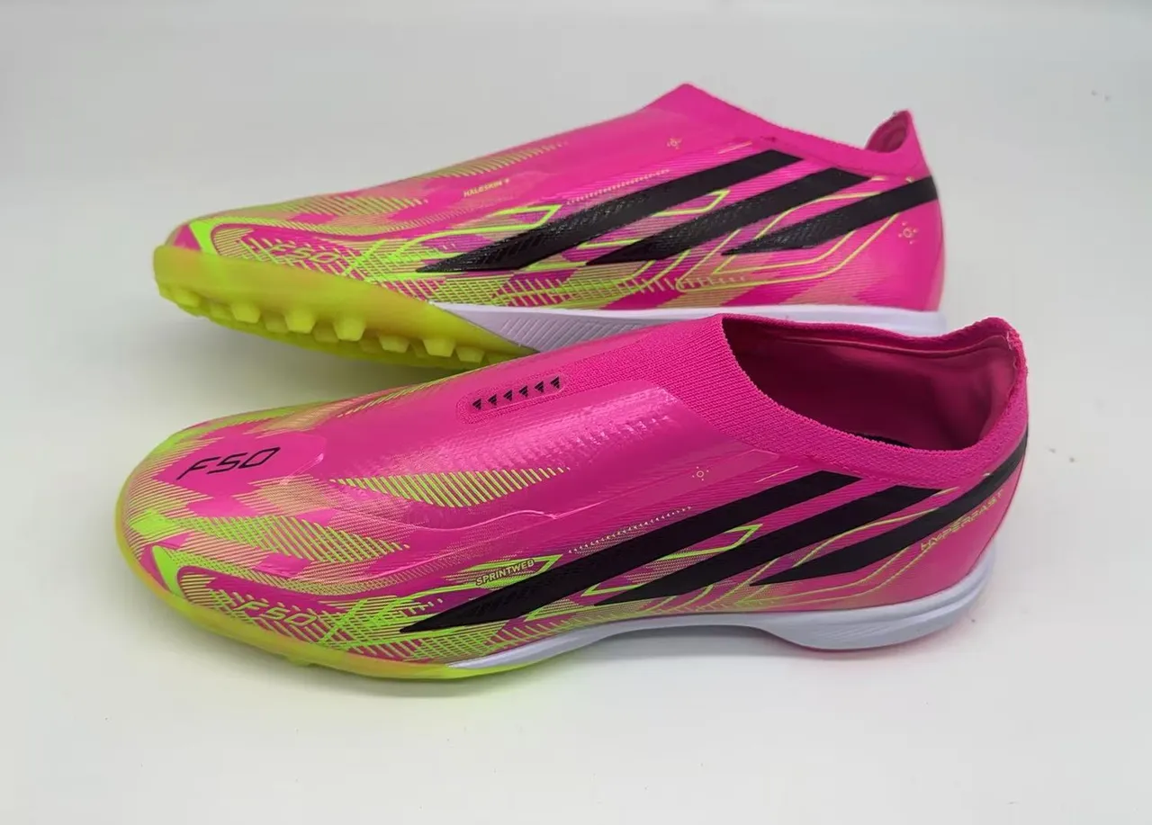 Adidas Chaussures de football turf rose et jaune avec col de chaussette, semelle à crampons moulée 2