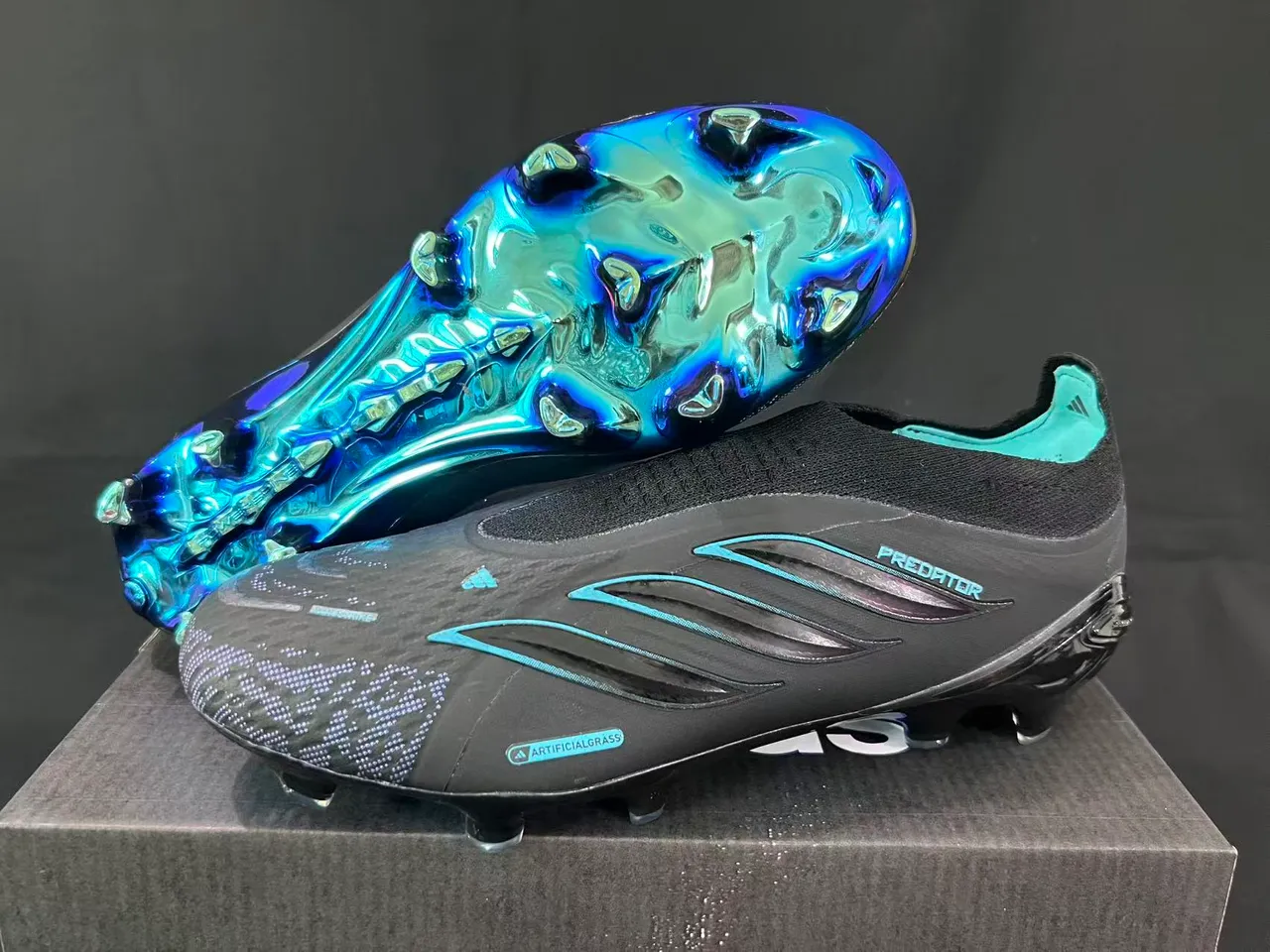 Adidas Predator কৃত্রিম ঘাসের ফুটবল জুতো 8