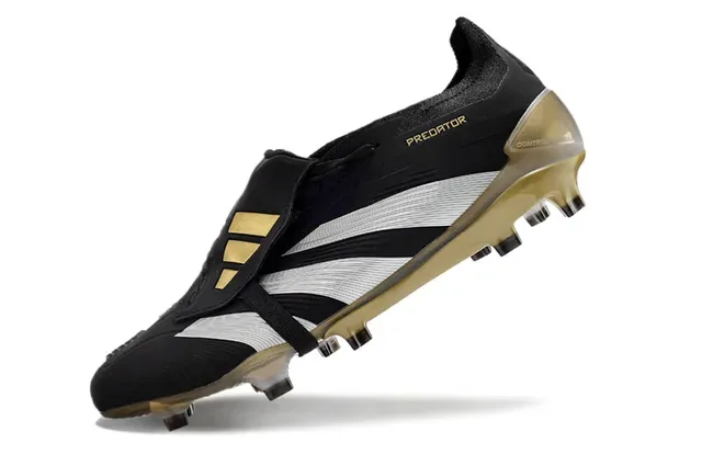 Adidas Predator Black Gold Low-Cut Molded FG Studs Sapatos de Futebol Terra Firme 3