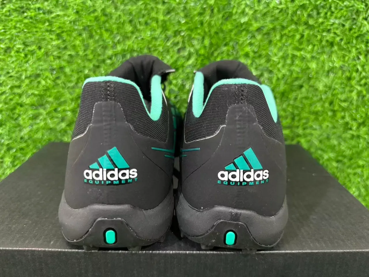 Adidas Predator Preto Verde Low-Cut Sintético Superior Studs Moldados Turf Sapatos de Futebol 5