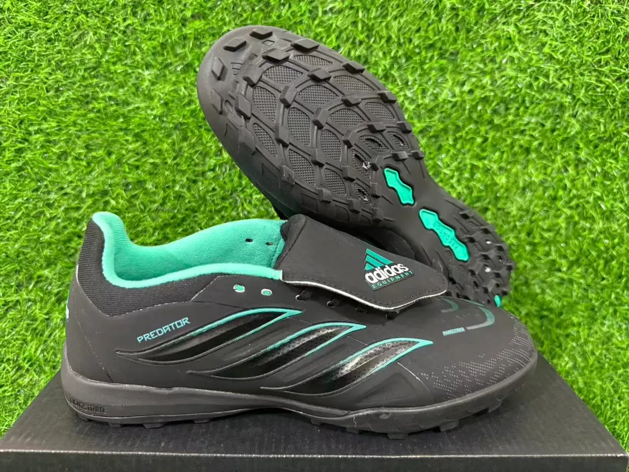 Adidas Predator Preto Verde Low-Cut Sintético Superior Studs Moldados Turf Sapatos de Futebol 10