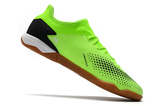 Adidas Predator أخضر أسود الجزء العلوي المثقب من التريكو قاعدة مطاطية أحذية كرة القدم الداخلية 23