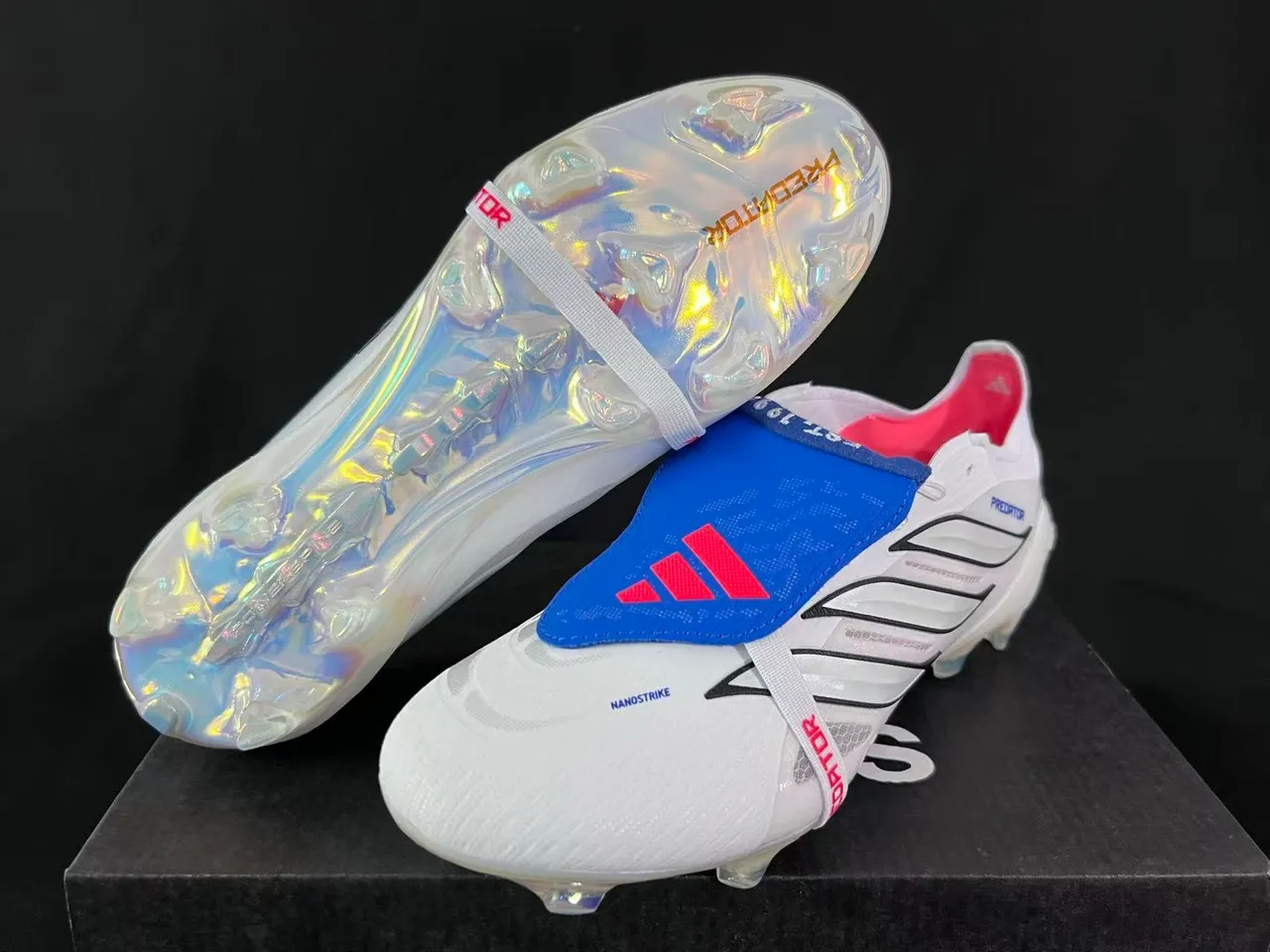 Adidas Predator أبيض أزرق بدون أحزمة إغلاق حذاء إريديسينت هولوغرافيك كعب خارجي ملعب طبيعي أحذية كرة القدم 8