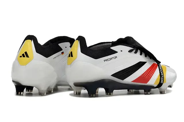 Adidas Predator Chaussures de Football Blanc Multicolor Lacets Asymétriques TPU Cage Overlay Terrain Ferme 5