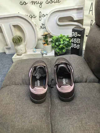 Adidas Samba भूरा और गुलाबी लाइफस्टाइल स्नीकर 8